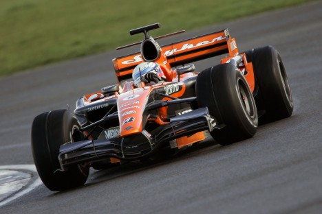 Men her er så det endelige design fra Spyker - her med Markus Winkelhock bag rattet